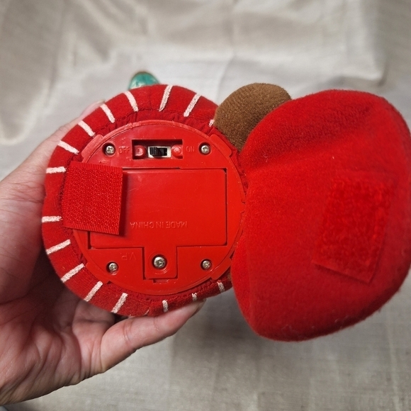 Avon Musical Shaking Reindeer Plush 1995 Christmas Holiday Battery Operated - Picture 4 of 15